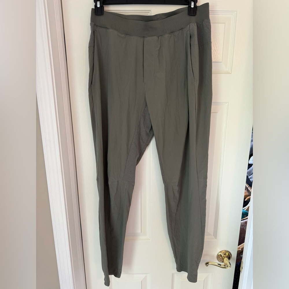 Lululemon men’s pants